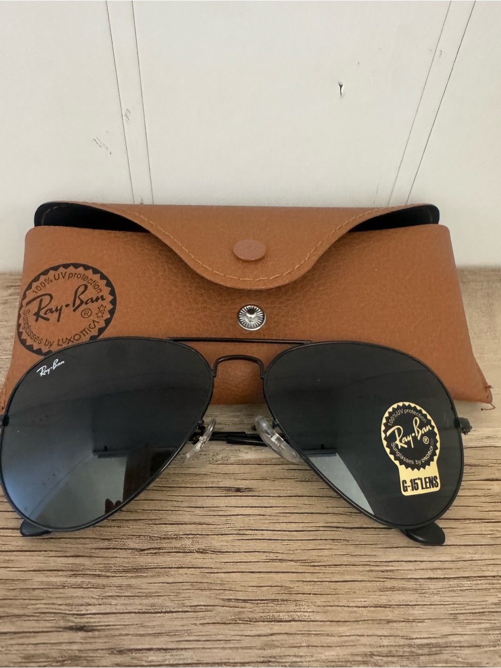 Ray-Ban Men’s Black Aviator Sunglasses with Brown Case (G-15 Lenses)